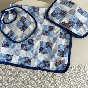 🐳Vineyard Vine 3 piece baby accessory set with bib, burp cloth and baby blanket